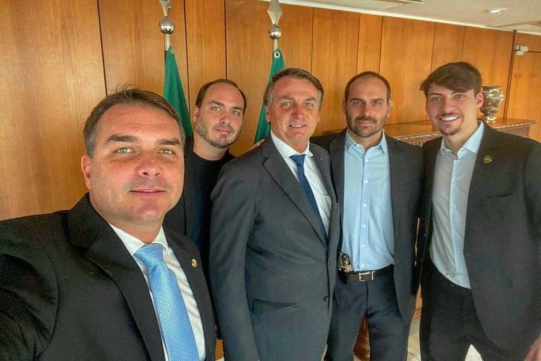 04: Mais um filho de Bolsonaro sob investigação