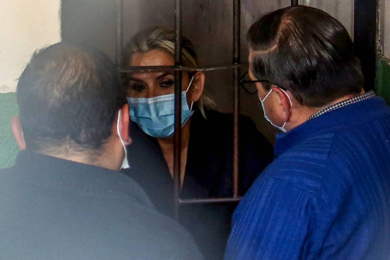Ex-presidente interina da Bolívia, Jeanine Áñez, é presa