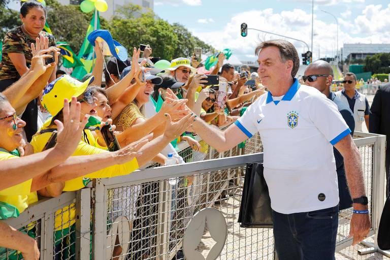 Não precisa ser Deus, seu Jair…