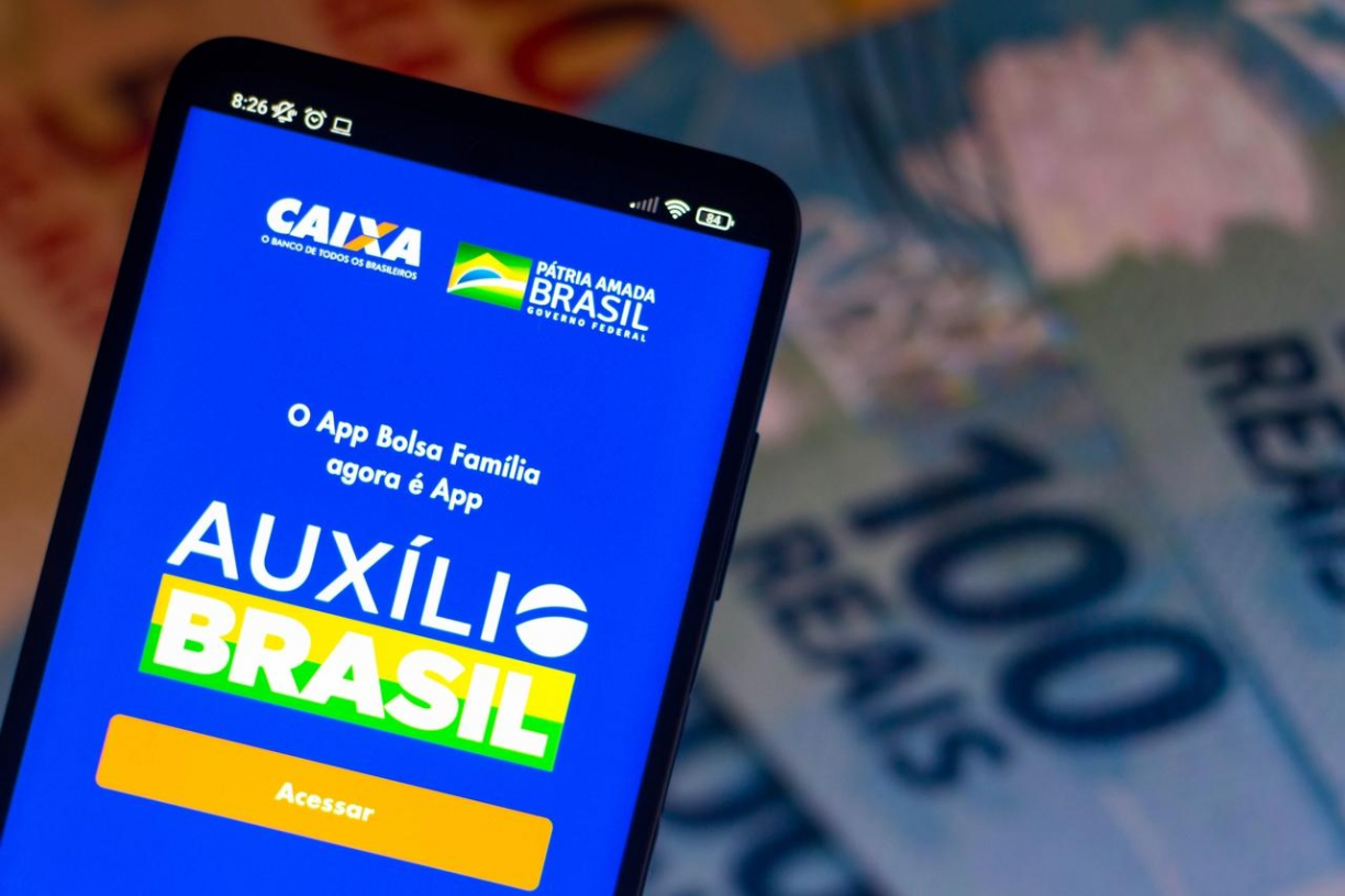 PEC Kamikaze é aprovada na Câmara dos Deputados