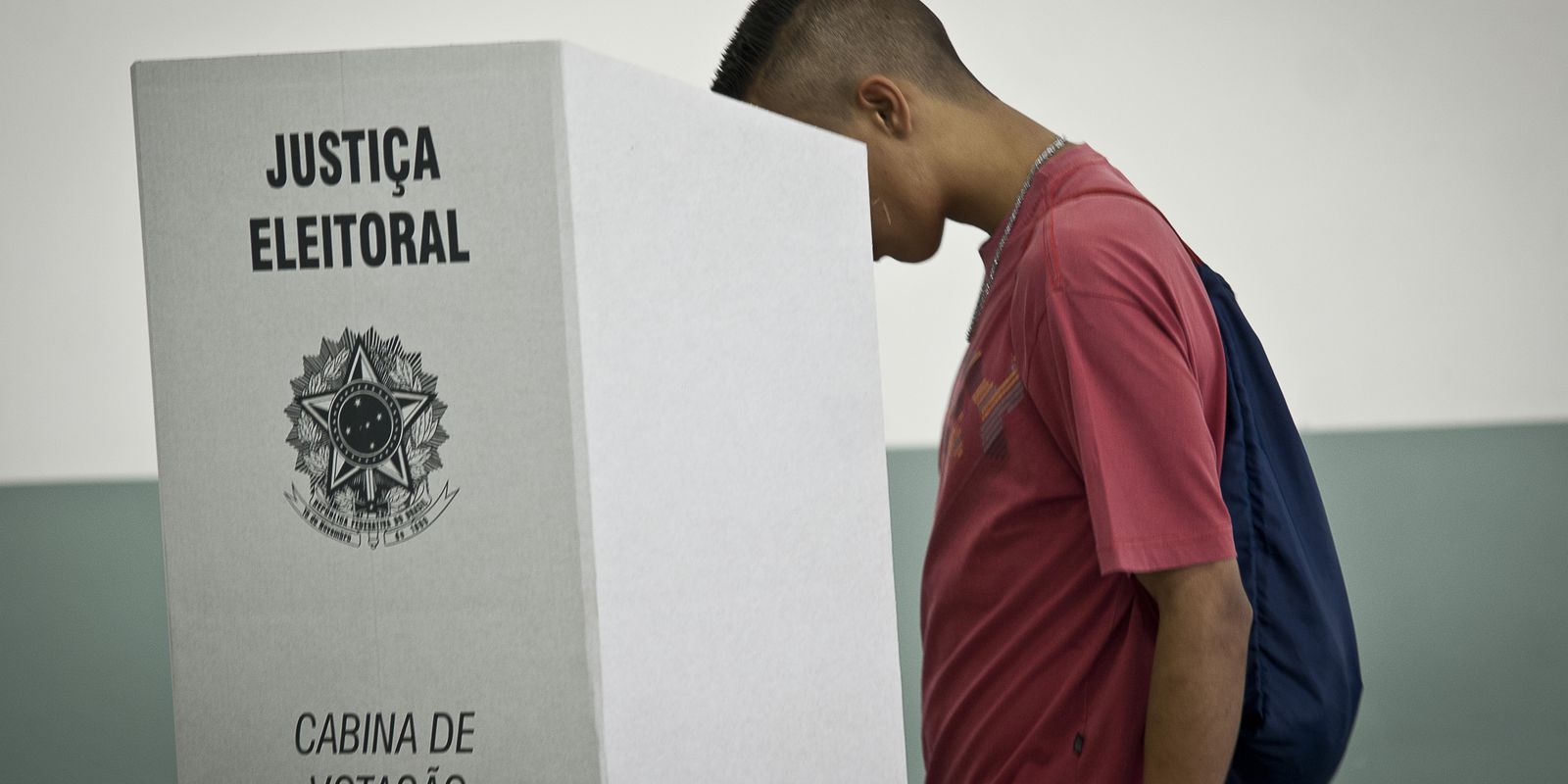 Confiança na urna eletrônica cresce em meio à ataques
